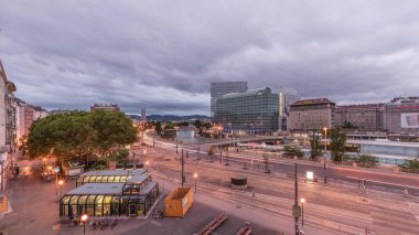 Schwedenplatz, Viyana 'nın orta kesiminde, Tuna Kanalı hava sahasında gece gündüz yer alan bir meydandır.