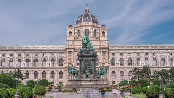 Imperatriz Maria Theresia Monumento timelapse e Museu de História da Arte em Viena, Áustria . — Fotografia de Stock