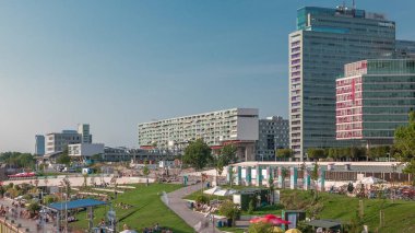 Copa Cagrana zaman çizelgesi, Viyana 'nın 22. Bölgesi' nde Neue Donau yakınlarında bir yer.