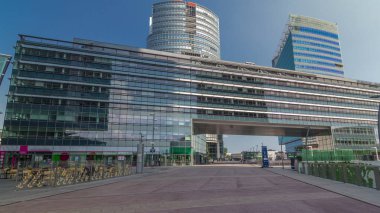 Donaustadt Tuna Şehri zaman atlaması, Avusturya, Viyana 'da gökdelenleri ve iş merkezleri olan modern bir bölge..