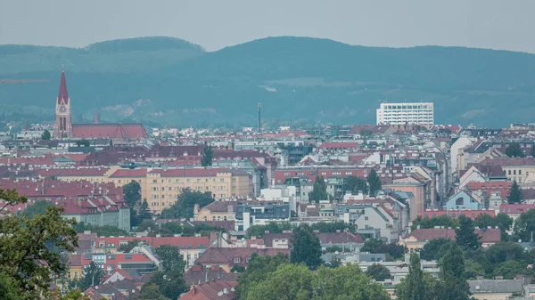 Luftaufnahme der Wiener City im Zeitraffer vom Schonbrunner Tiergarten — Stockfoto