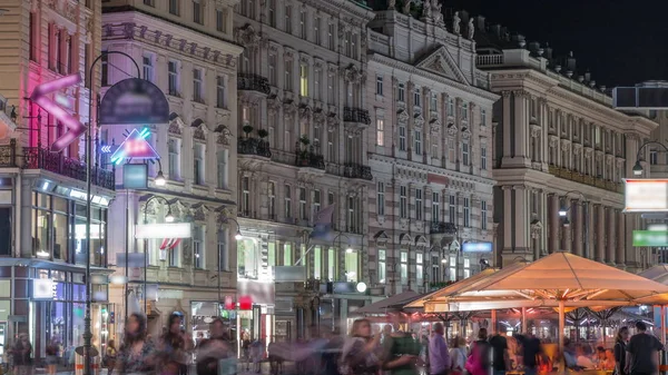 People is walking in Graben St. night timelapse, old town main street of Vienna, Austria. — Stock Photo, Image