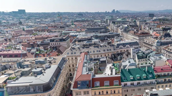 Panoramiczny widok z powietrza Wiednia, Austria, z południowej wieży katedry św. Stefana timelapse — Zdjęcie stockowe