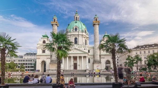 Karlskirche on the Karlsplatz square timelapse hyperlapse in Vienna, Austria. — Stock Photo, Image