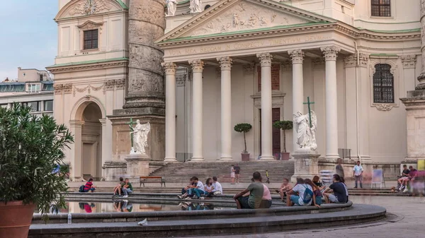 Karlskirche sur la place Karlsplatz timelapse à Vienne, Autriche . — Photo