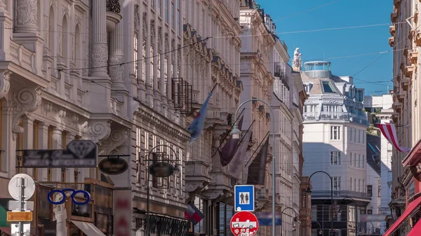 Kohlmarkt street from Hofburg Complex timelapse in downtown of Vienna in Austria with crowd in the street — Stock Photo, Image