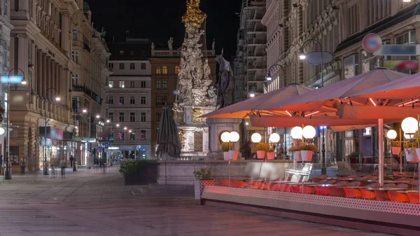 People is walking in Graben St. night timelapse, old town main street of Vienna, Austria. — Stock Photo, Image