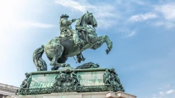 Equestrian statue of Prince Eugene of Savoy timelapse hyperlapse in front of Hofburg palace, Heldenplatz, Vienna, Austria. — 비디오