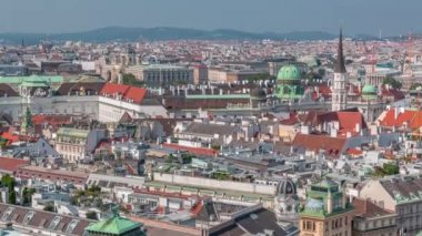 St. Stephens Katedrali 'nin güney kulesinden Viyana' nın panoramik hava manzarası.