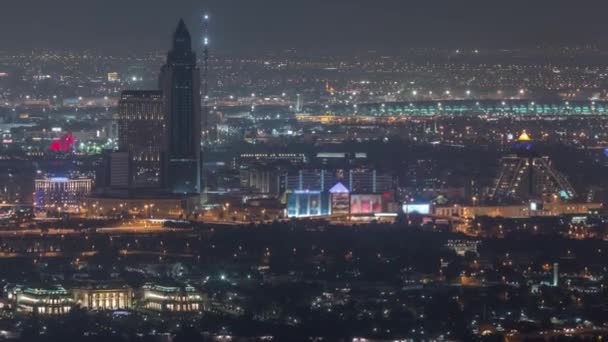 Tipik eski ve modern binalar gece timelapse ile mahalle Deira ve Dubai dere havadan görünümü. — Stok video