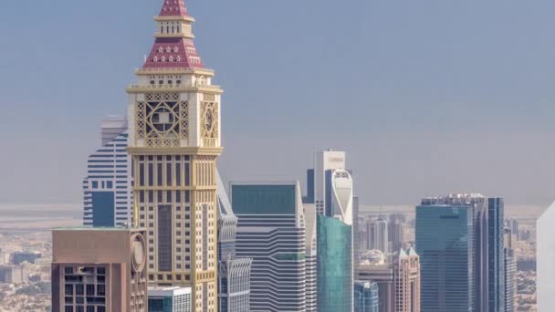 Skyline View van de gebouwen van Sheikh Zayed Road en DIFC Aerial timelapse in Dubai, VAE. — Stockvideo