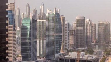 Dubai'de Jumeirah göl kuleleri ilçe timelapse konut daire ve ofisler