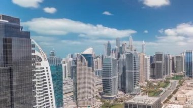 Dubai'de Jumeirah göl kuleleri ilçe timelapse konut daire ve ofisler