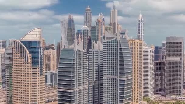 Residentiële appartementen en kantoren in Jumeirah Lake Towers district timelapse in Dubai — Stockvideo