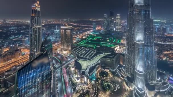 Paniramische Skyline-Ansicht der Dubaier Innenstadt mit Einkaufszentrum, Springbrunnen und Burj Khalifa Antenne Zeitraffer — Stockvideo