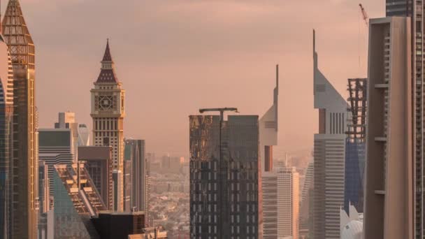 Dubai International Financial Centre distrito com arranha-céus modernos manhã timelapse — Vídeo de Stock