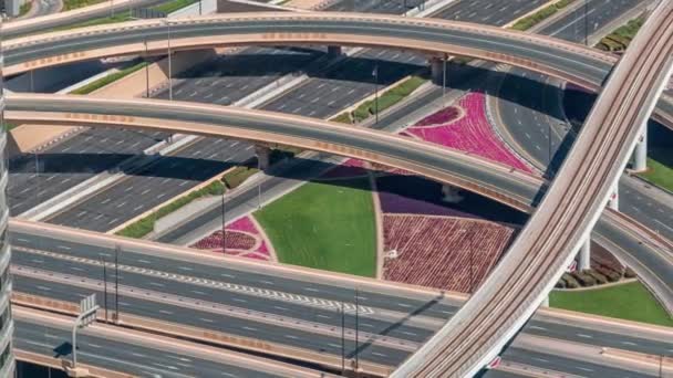 Aerial view of highway interchange in Dubai downtown timelapse. — Stock Video