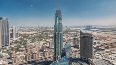 Modern gökdelenler timelapse ile Dubai Uluslararası Finans Merkezi ilçe