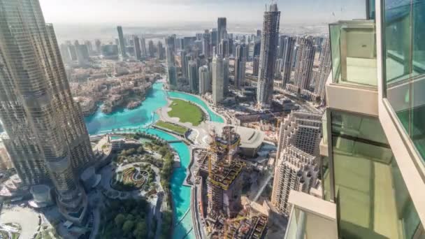 Verbazingwekkende luchtfoto van Dubai Downtown wolkenkrabbers timelapse, Dubai, Verenigde Arabische Emiraten — Stockvideo