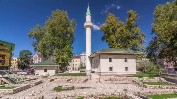 Mezquita Bakr-babina en Sarajevo hiperlapso timelapse. Bosnia y Herzegovina — Vídeo de stock