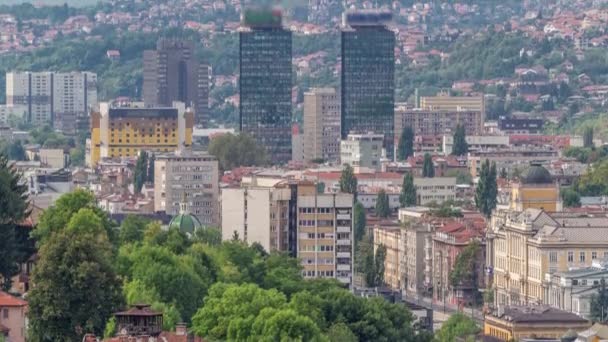 Vista aérea de Sarajevo telhados da cidade velha e casas nas colinas timelapse, Sarajevo, Bósnia e Herzegovina — Vídeo de Stock