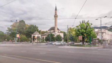 Ali Paşa Camii 'nin zamanlaması Saraybosna' daki kavşakta trafik yüzünden aşırı hızlandı