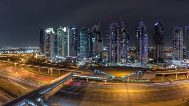 Vista aerea dall'alto sulla strada Sheikh Zayed vicino a Dubai Marina e al timelapse JLT, Dubai . — Video Stock