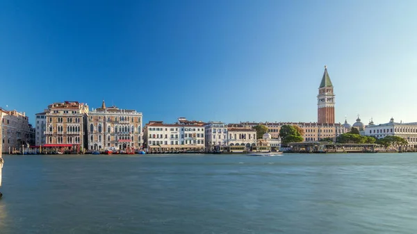 Vista Del Campanile San Marco Campanario San Marcos Palazzo Giustinian — Foto de Stock