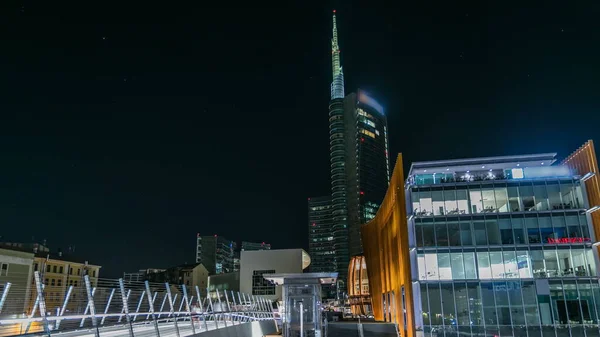 Milan Porta Nuova Bölgesi Gece Geçiş Timelapse Pedastrian Köprü Windows — Stok fotoğraf