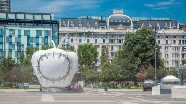 Monumental Sculpture Reintegrated Apple Front Milan Central Railway Station Piazza — Stock Photo, Image