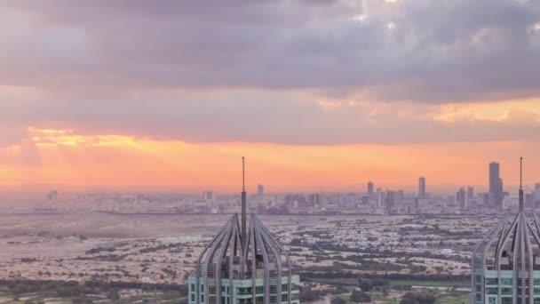 Dubai Marina gratte-ciel et jumeirah lac tours vue depuis le haut timelapse aérien dans les Émirats arabes unis . — Video