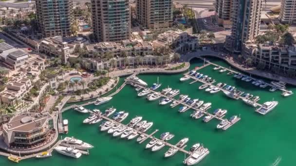 Dubai Marina porto com iates modernos ar timelapse — Vídeo de Stock