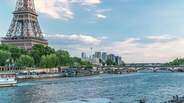 Ейфелева Вежа Йена Міст Через День Річки Сени Ніч Timelapse — стокове фото