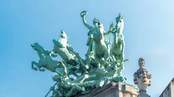 Estatua Sobre Grand Palais Timelapse Champs Elysee París Francia Vista —  Fotos de Stock