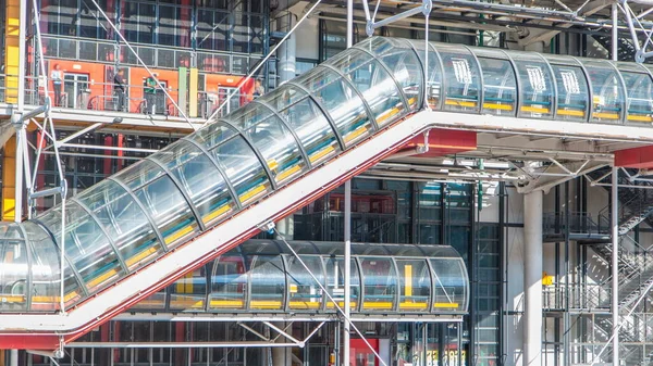 Metro Con Escalera Mecánica Del Centro Georges Pompidou Timelapse París —  Fotos de Stock