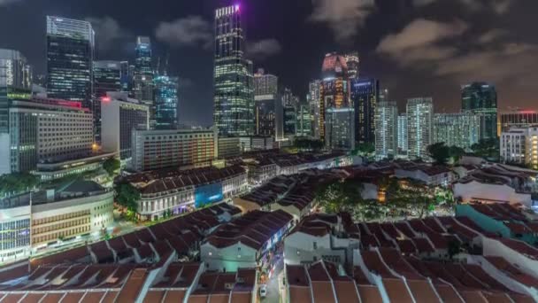 Vista aérea de Chinatown com telhados vermelhos e arranha-céus Central Business District noite timelapse, Cingapura — Vídeo de Stock