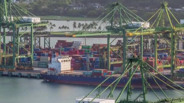 Pelabuhan komersial Singapura pasang surut udara. — Stok Video