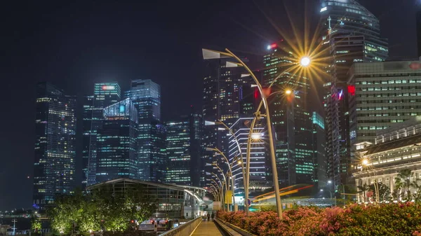 位于新加坡码头湾的商业金融城及摩天大楼大楼 城市景观城市地标及商业金融区中心 由滨海公路开出 — 图库照片