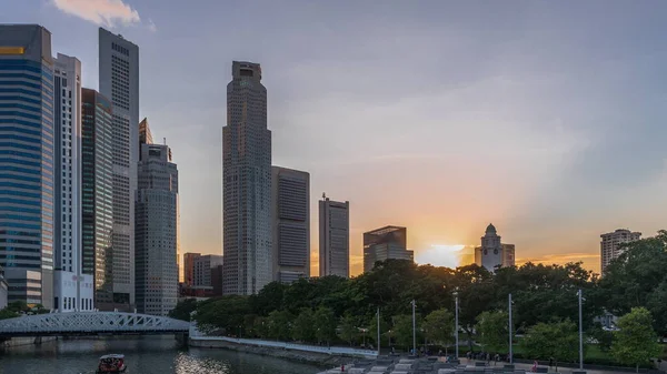 Les Gratte Ciel Singapour Alignent Avec Pont Anderson Blanc Quelques — Photo