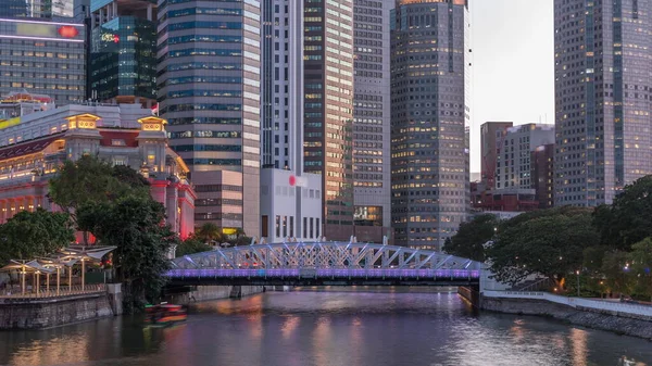 Singapore Wolkenkrabbers Skyline Met Witte Anderson Bridge Een Paar Torens — Stockfoto