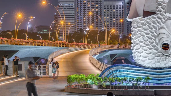Singapur Daki Marina Körfezi Nde Gece Vakti Işıklı Yüksek Binalı — Stok fotoğraf