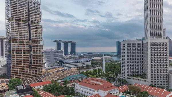 Avondpanorama Met Marina Bay Gebied Wolkenkrabbers Stad Skyline Luchtfoto Timelapse — Stockfoto