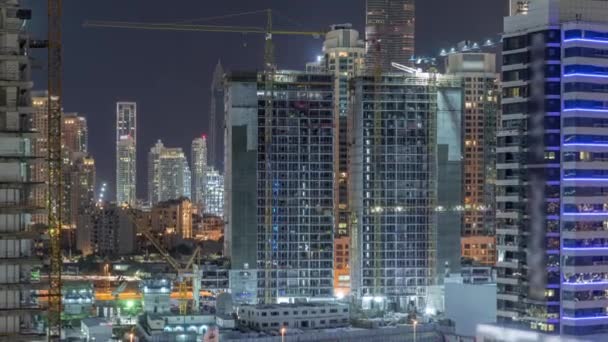 迪拜用起重机进行夜间施工的空中景观. — 图库视频影像
