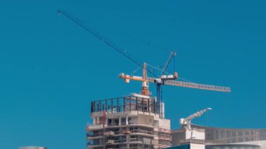 Lüks Dubai şehrinde modern gökdelenlerin inşası, Birleşik Arap Emirlikleri