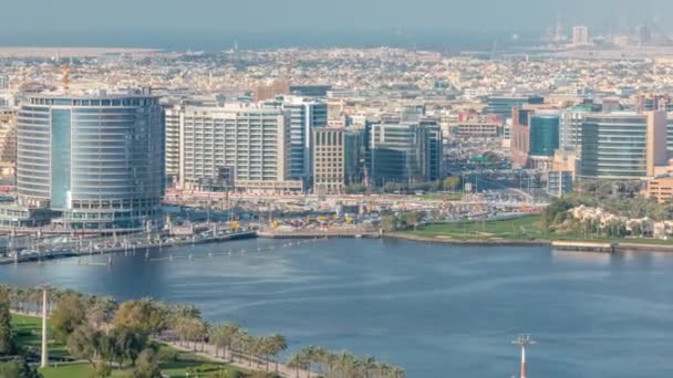 View of new modern felhőkarcolók luxus Dubai város, Egyesült Arab Emírségek Timelapse Aerial — Stock videók