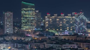 Gece vakti Dubai 'nin havadan görüntüsü