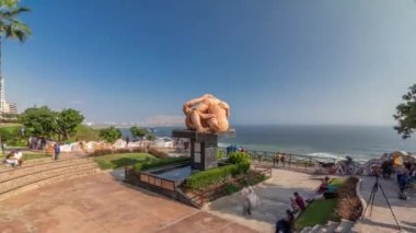 El Parque del Amor ya da Aşk Parkı Miraflores, Lima, Peru 'da zaman atlaması.