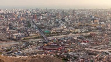 San Cristobal Hill 'den Lima' nın gökyüzü zaman çizelgesi görüntüsü.
