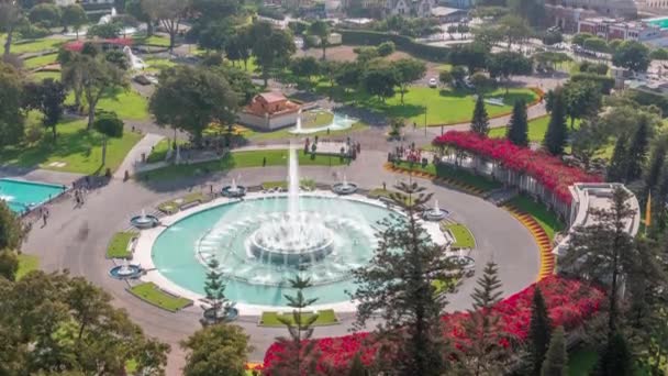 Aerial view to Park of the Reserve with magic water circuit biggest fountain complex timelapse — Stock Video
