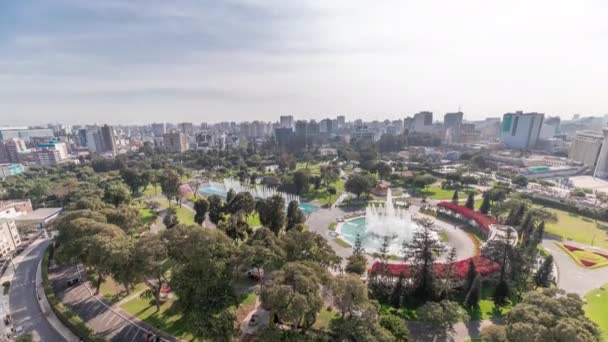 Flygfoto till Park of the Reserve med magi vatten krets största fontän komplex timelapse — Stockvideo